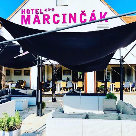 Hotel Marcincak*** Mikulov Bagian luar foto